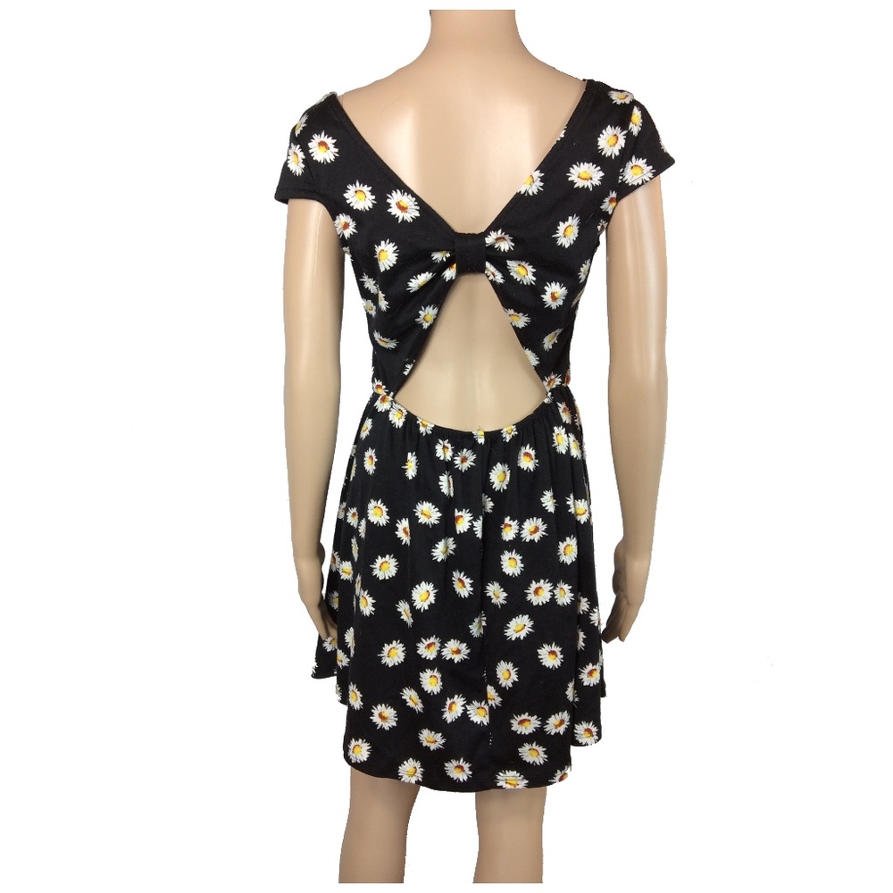 Open back daisy print skater dress